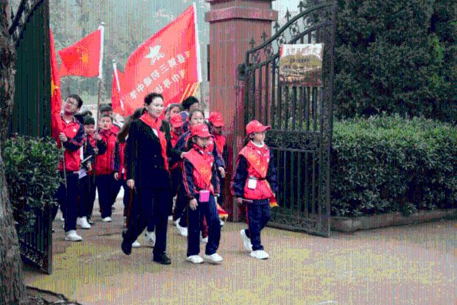 那么多次旅游，你最喜欢哪个城市？为什么喜欢呢？游戏画面